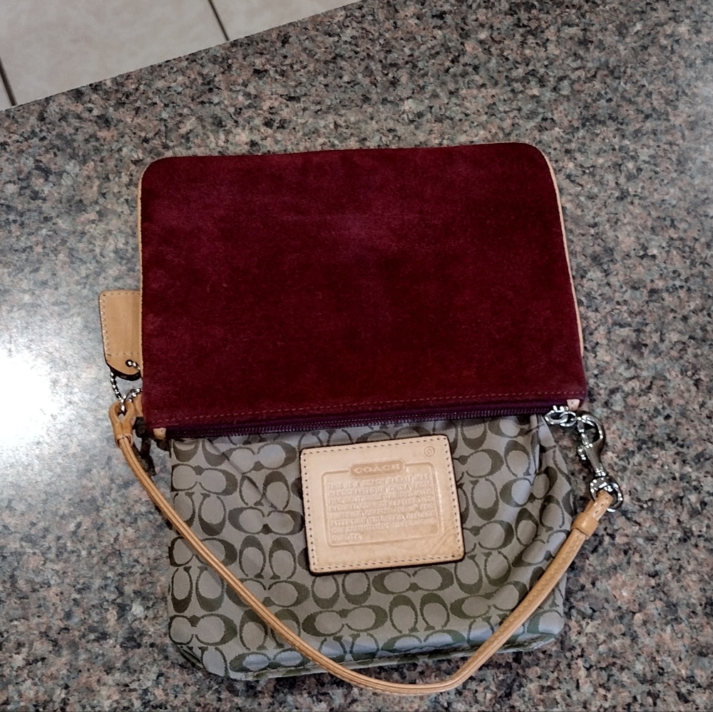COACH 1941 Large Oxblood Suede Leather Wristlet Clutch Purse - Picture 3 of 16